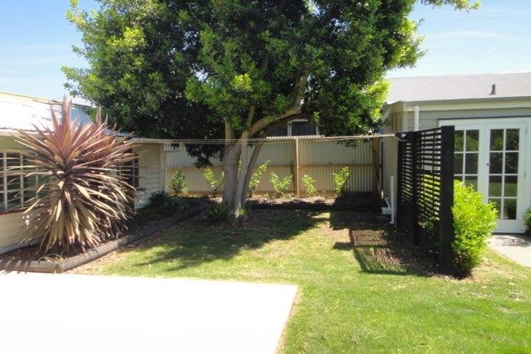 Photo of property in 8 Eversleigh Street, St Albans, Christchurch, 8014