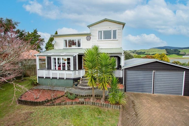 Photo of property in 4 Walnut Place, Owhata, Rotorua, 3010