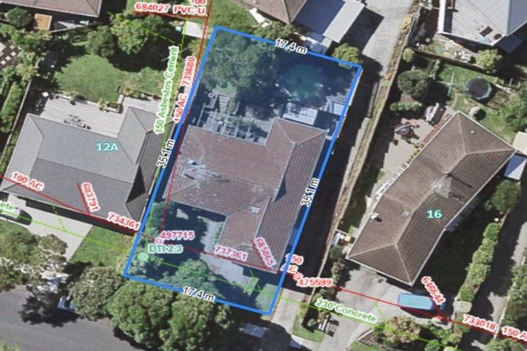 Photo of property in 2/14a Kurnell Drive, Botany Downs, Auckland, 2010