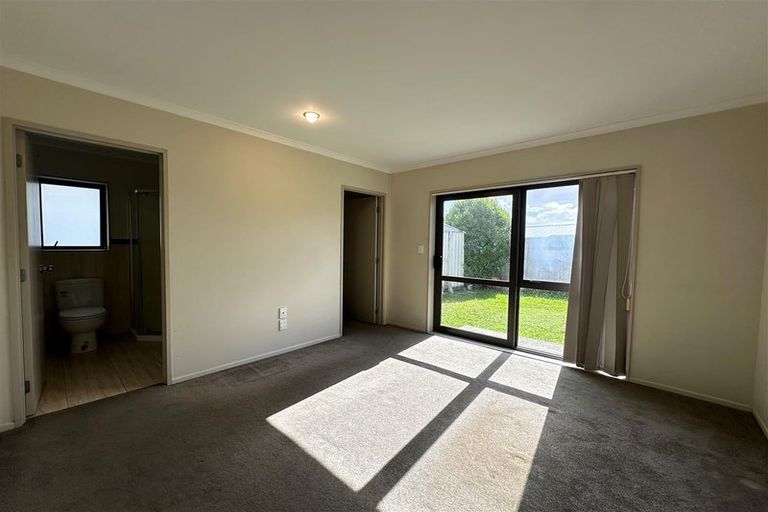 Photo of property in 32c Gifford Road, Papatoetoe, Auckland, 2025