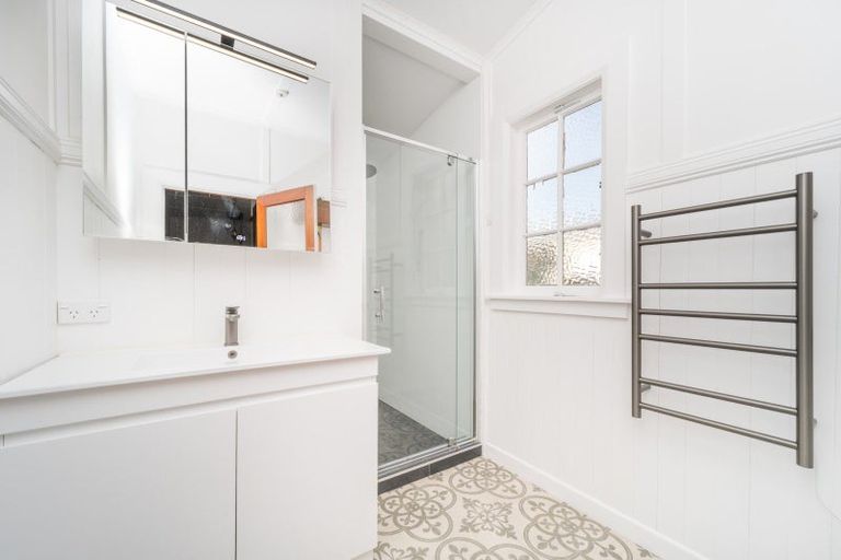 Photo of property in 16 Ngaio Street, West End, Palmerston North, 4412