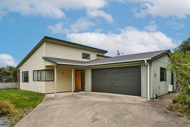 Photo of property in 26a Kirton Drive, Riverstone Terraces, Upper Hutt, 5018