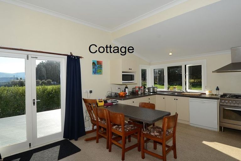 Photo of property in 16 Dalefield Road, Carterton, 5713