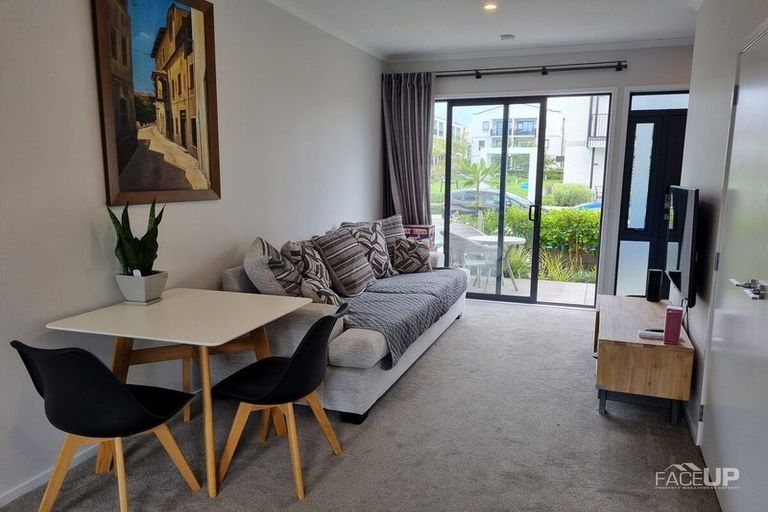 Photo of property in 6 Sidney Wallingford Way, Hobsonville, Auckland, 0616