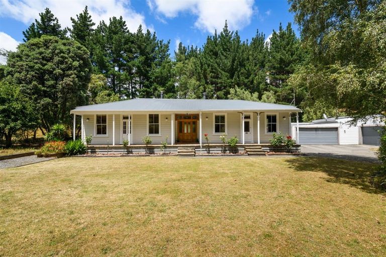 Photo of property in 512a Parewanui Road, Bulls, 4894