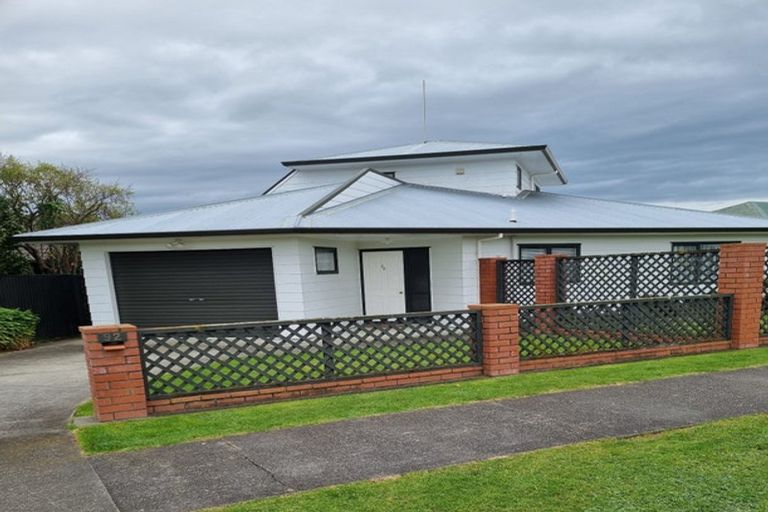 Photo of property in 92 East Street, Feilding, 4702
