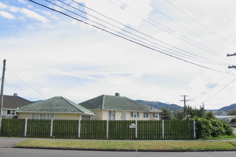 Photo of property in 42 Miro Street, Trentham, Upper Hutt, 5018
