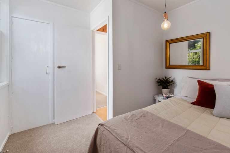 Photo of property in 3 Ferndale Avenue, Leigh, 0985