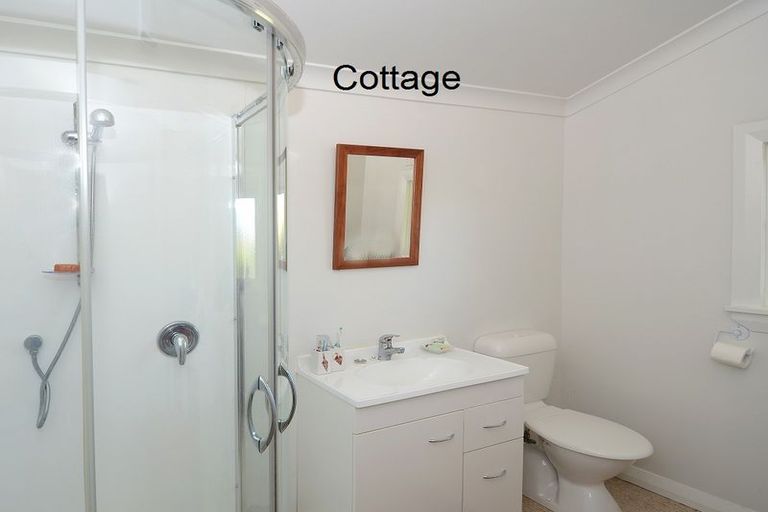 Photo of property in 16 Dalefield Road, Carterton, 5713