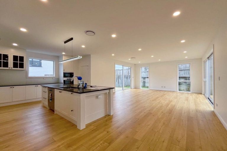 Photo of property in 30 Kenmure Avenue, Forrest Hill, Auckland, 0620