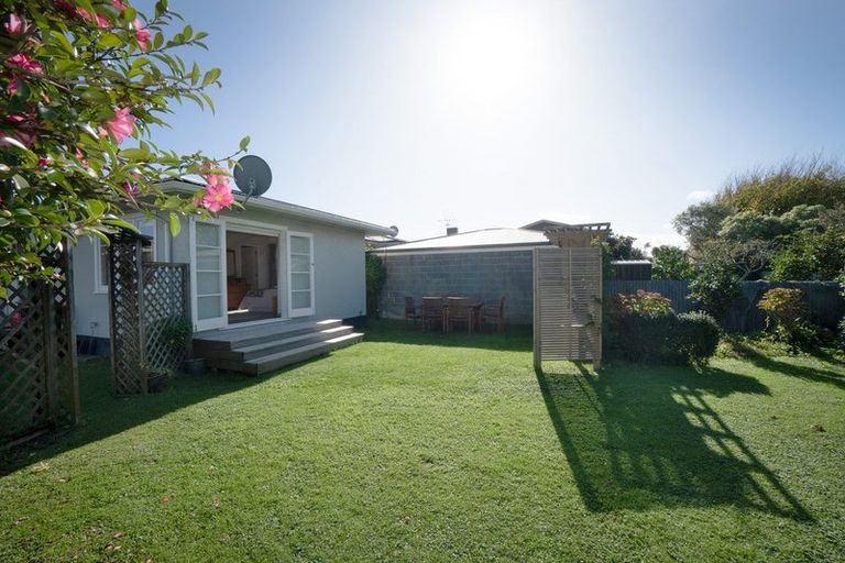 Photo of property in 8 Swansea Street, Hokowhitu, Palmerston North, 4410