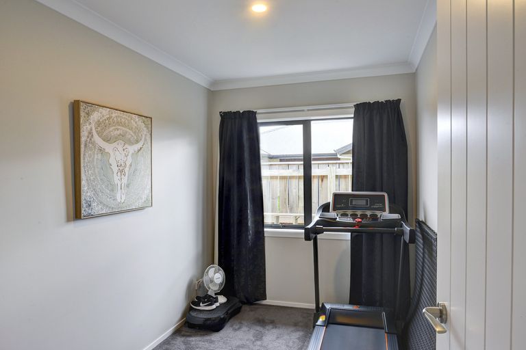 Photo of property in 19 Feist Street, Carterton, 5713