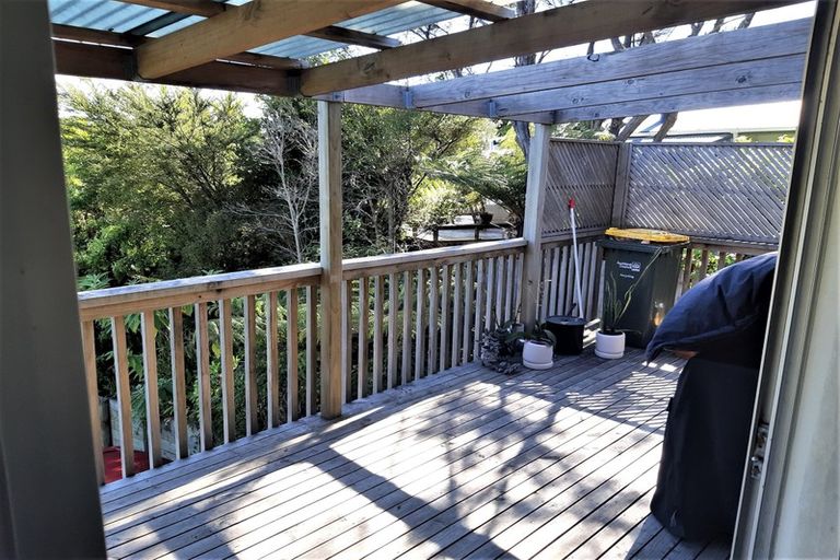 Photo of property in 31 Glencourt Place, Glenfield, Auckland, 0629