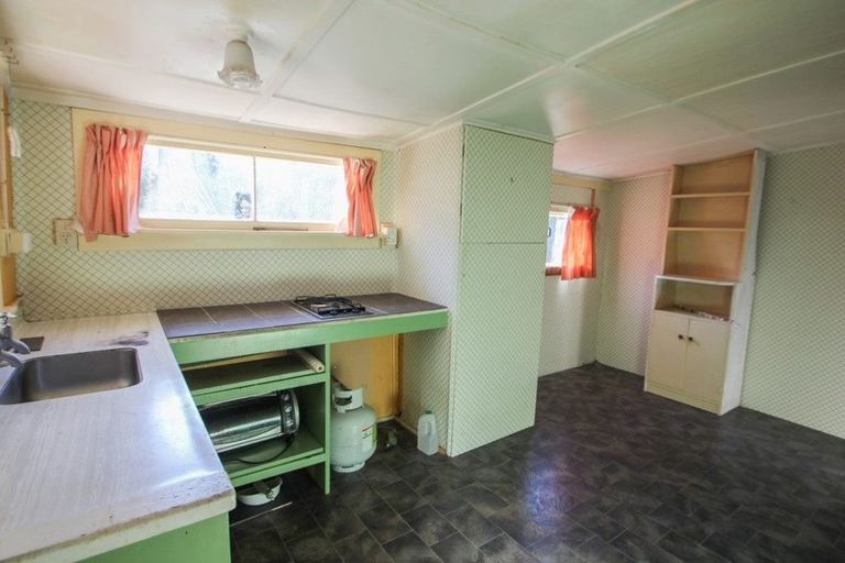 Photo of property in 16 Wellington Street, Enfield, Oamaru, 9491