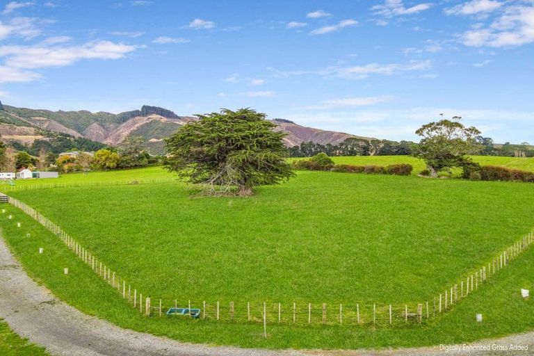 Photo of property in 383 Wallace Road, Koputaroa, 5571