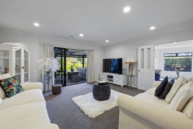 Photo of property in 10a Long Place, Frankleigh Park, New Plymouth, 4310