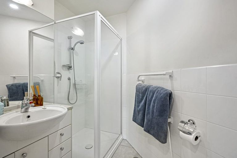 Photo of property in 26/4e Collins Street, Takapuna, Auckland, 0622