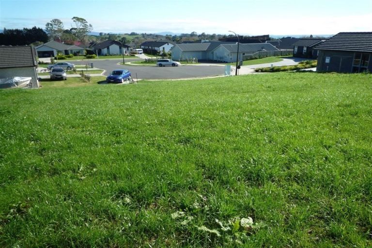 Photo of property in 8 Madeleine Place, Omokoroa, 3114