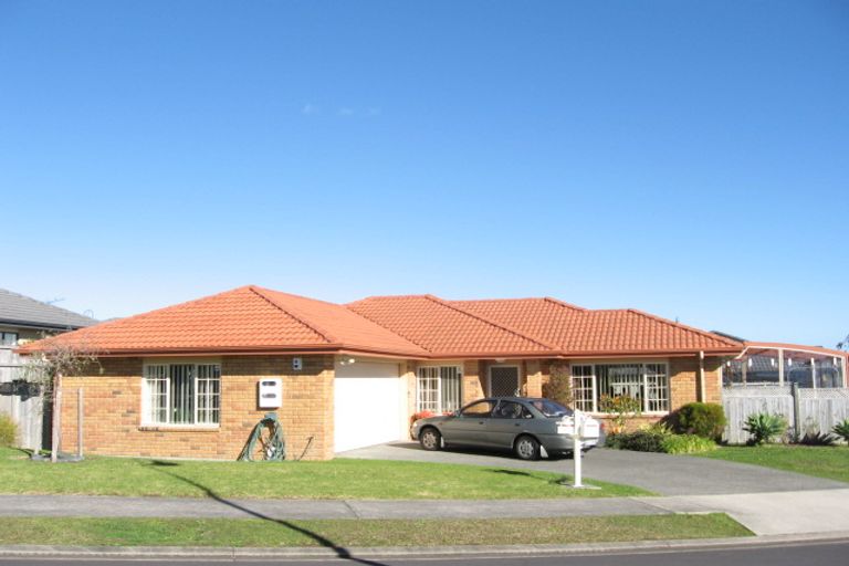 Photo of property in 4 Adair Place, Weymouth, Auckland, 2103
