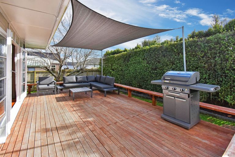 Photo of property in 2/16 View Road, Papakura, 2110