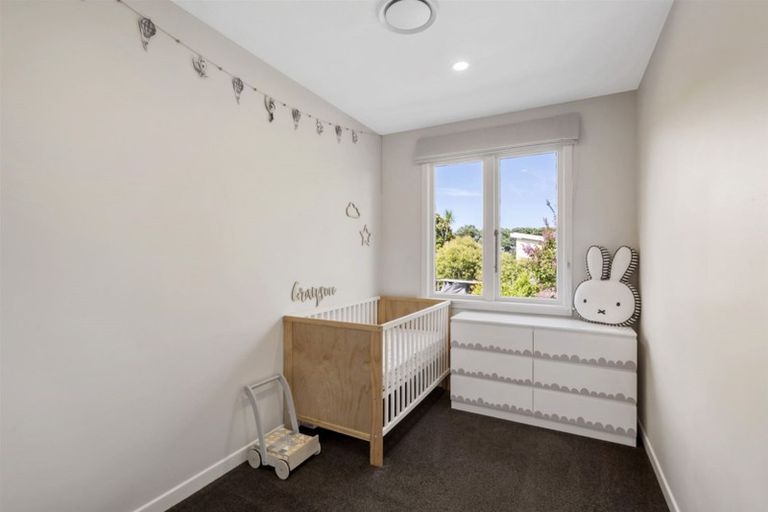 Photo of property in 46 Sylvan Avenue, Northcote, Auckland, 0627