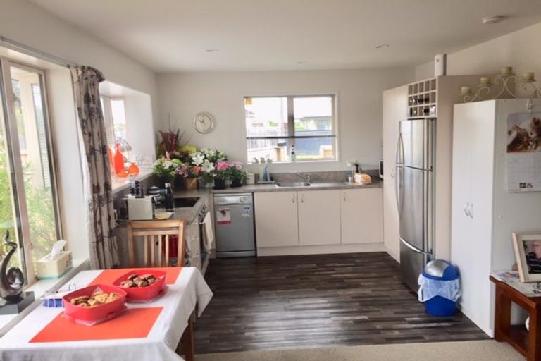 Photo of property in 73 Wattle Drive, New Brighton, Christchurch, 8083