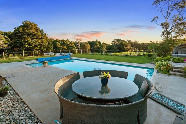 Photo of property in 37 Pebble Brook Road, Waitoki, Silverdale, 0994