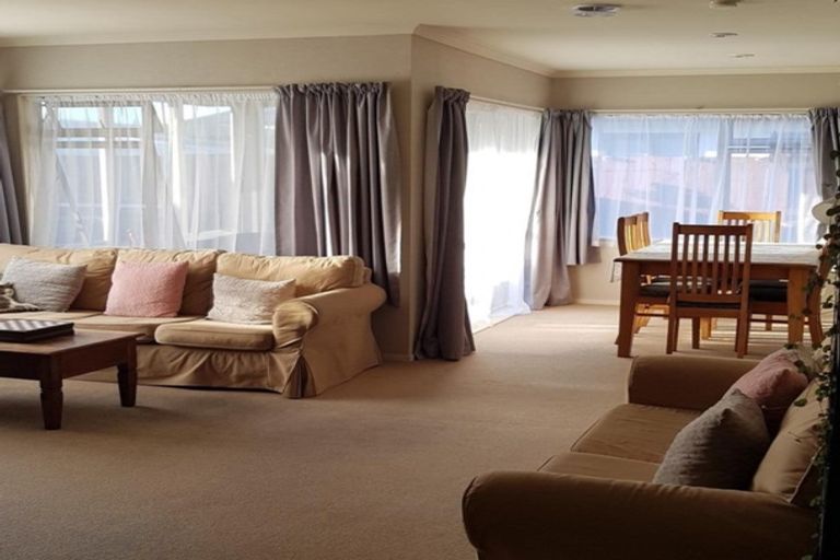 Photo of property in 19 Edgewater Grove, Whakatane, 3120