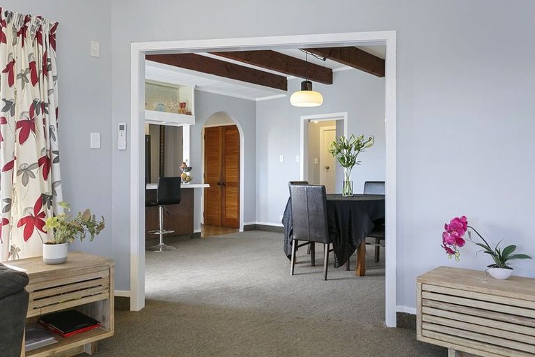 Photo of property in 6 Regents Grove, Richmond Heights, Taupo, 3330