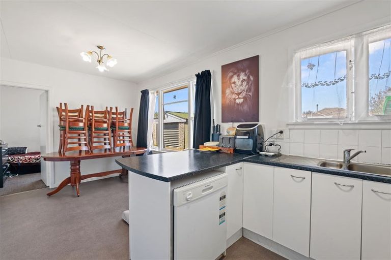 Photo of property in 24 Wimborne Crescent, Aranui, Christchurch, 8061