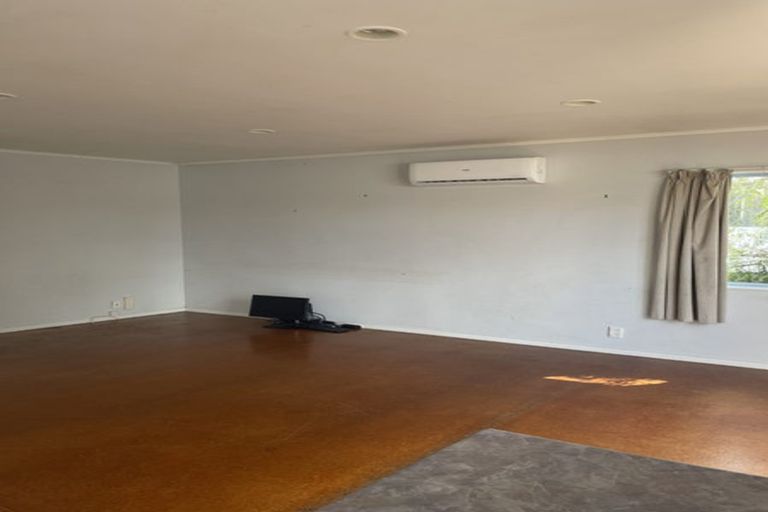 Photo of property in 14 Coey Place, Glen Eden, Auckland, 0602