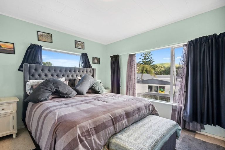 Photo of property in 7 Downs View Place, Pukerua Bay, 5026
