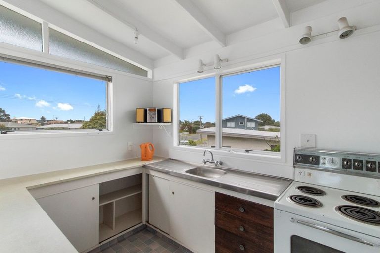 Photo of property in 30 Hillview Road, Waihi Beach, 3611