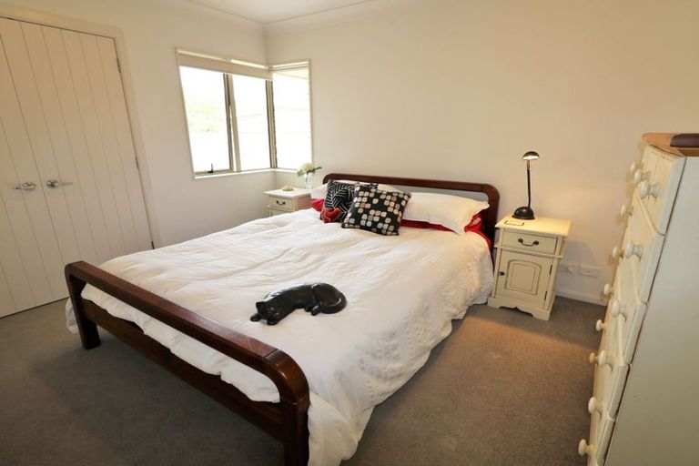 Photo of property in 24 Charles Street, Carterton, 5713
