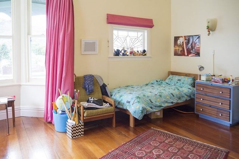 Photo of property in 176 Derwent Street, Island Bay, Wellington, 6023