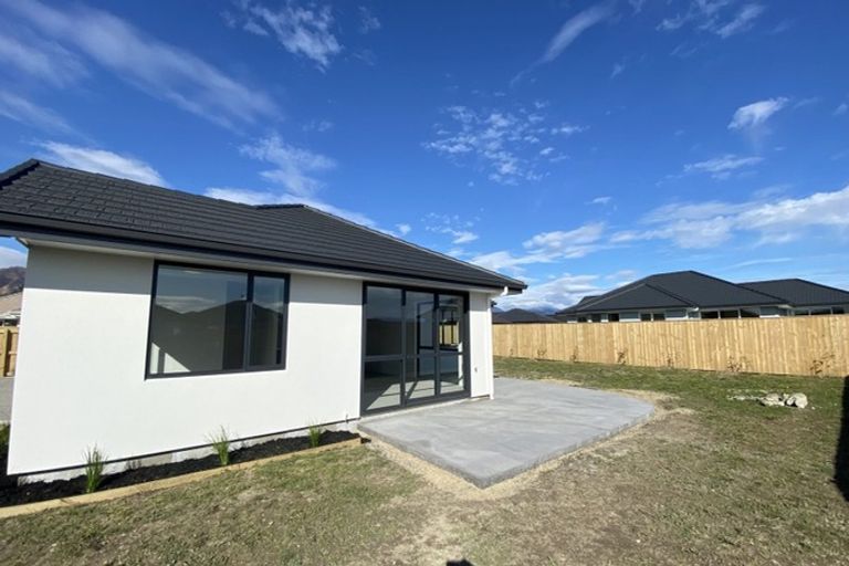 Photo of property in 14 Feltham Street, Hunterville, 4730