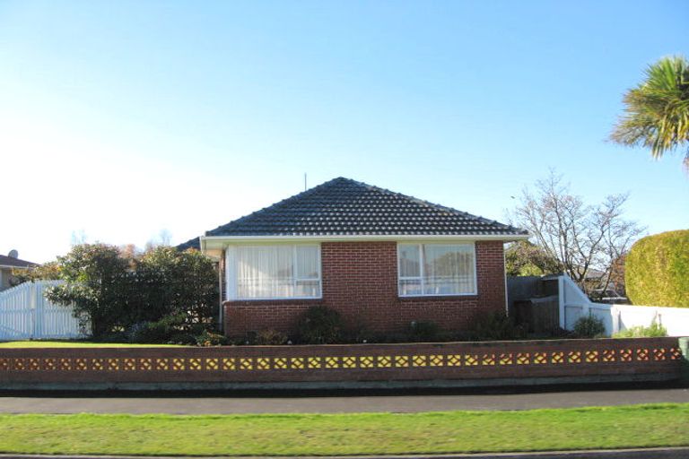 Photo of property in 39 Cardinal Drive, Hillmorton, Christchurch, 8025