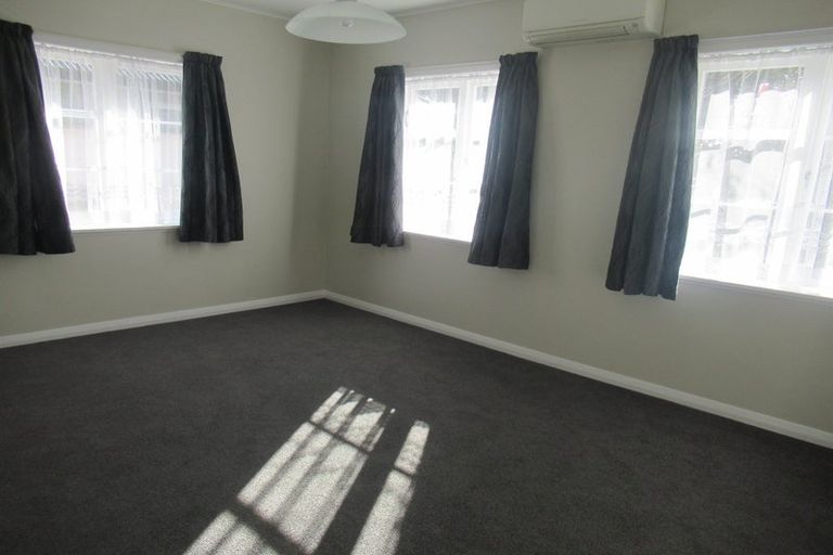 Photo of property in 2 Saint James Avenue, Boulcott, Lower Hutt, 5011