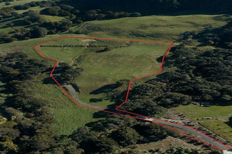 Photo of property in 1056 Peak Road, Helensville, 0875