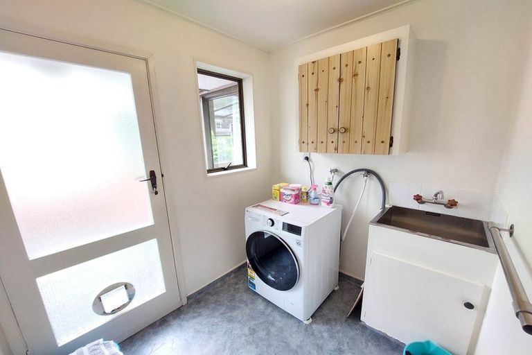 Photo of property in 2/60 Cutfield Road, New Plymouth, 4310