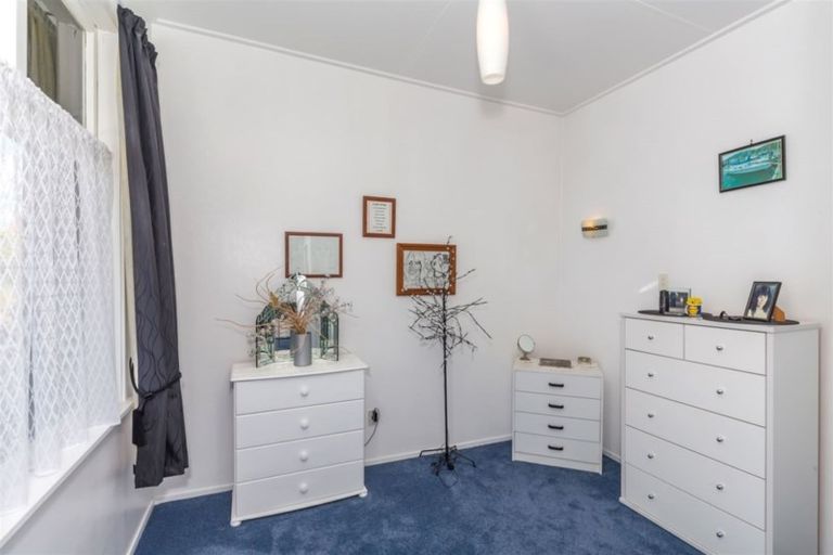 Photo of property in 37 The Avenue, Levin, 5510