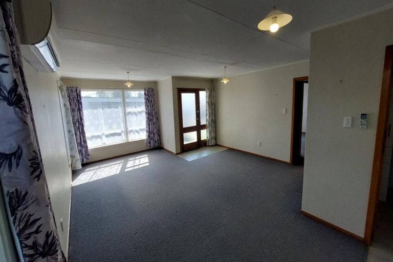 Photo of property in 6a Meldrum Place, Bishopdale, Christchurch, 8051