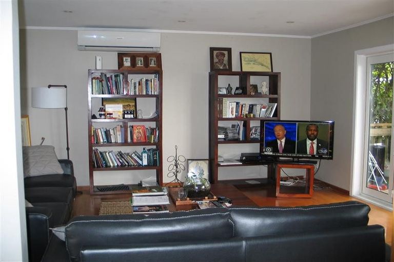 Photo of property in 126 Flanshaw Road, Te Atatu South, Auckland, 0610