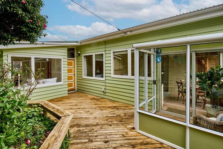 Photo of property in 45 Motuhara Road, Plimmerton, Porirua, 5026