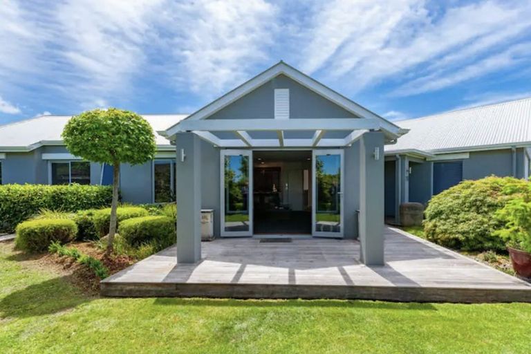 Photo of property in 26 Montgomery Crescent, Kinloch, Taupo, 3377