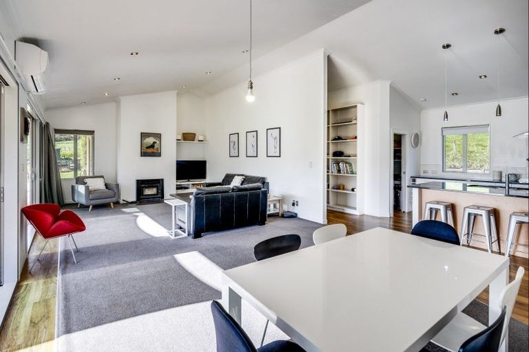 Photo of property in 30 Waipuka Road, Waimarama, Havelock North, 4294