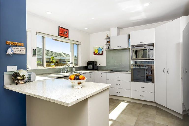 Photo of property in 69a Lakeside Drive, Orewa, 0931