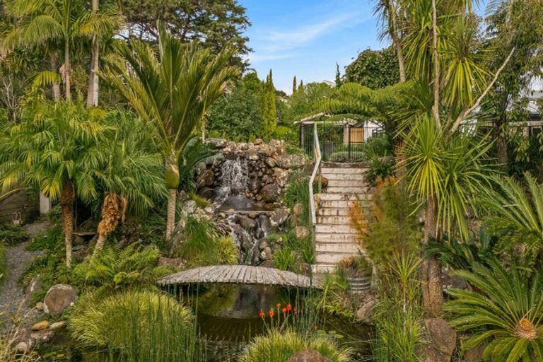 Photo of property in 6 Emily Lane, Greenhithe, Auckland, 0632