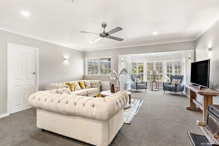 Photo of property in 18 Gum Road, Henderson Valley, Auckland, 0612