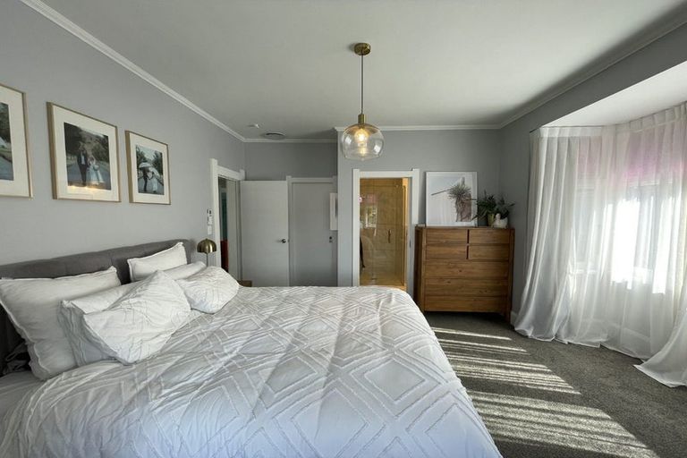 Photo of property in 22 Avenue Road, Greenmeadows, Napier, 4112